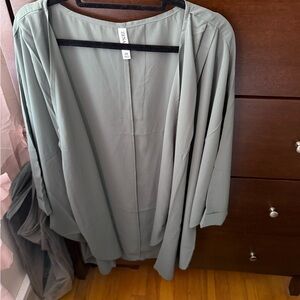 Zenana Outfitters Women's Top in Sage Green